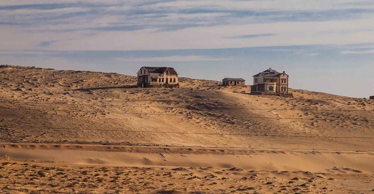 kolmanskop houses