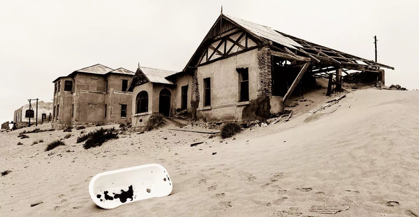 kolmanskop buildings