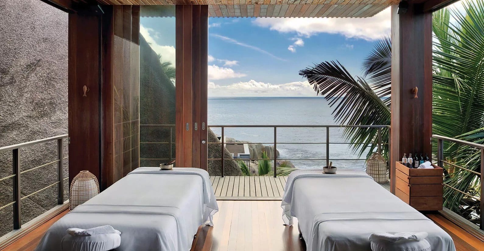 Floating treatment room