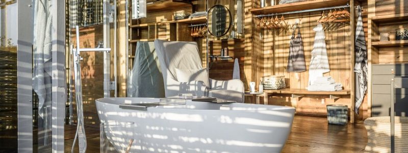 singita_lebombo_lodge_-_suite_bathroom