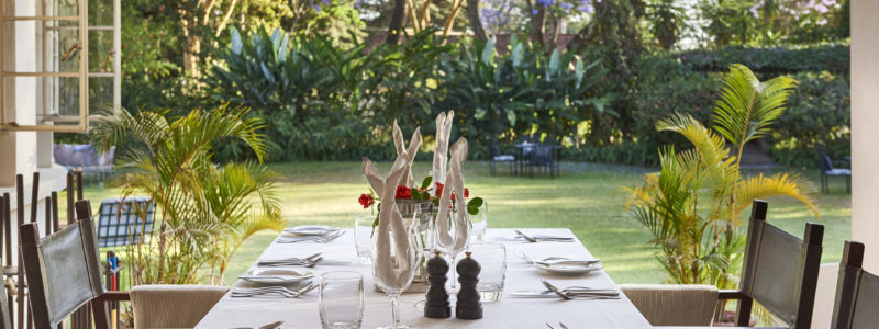 7._legendary_lodge_-_set_up_for_lunch_on_the_veranda