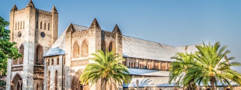 Kaya_mawa_cathedral-min