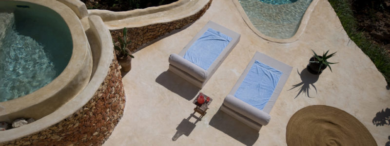 Kilindi-plunge-pools-overview