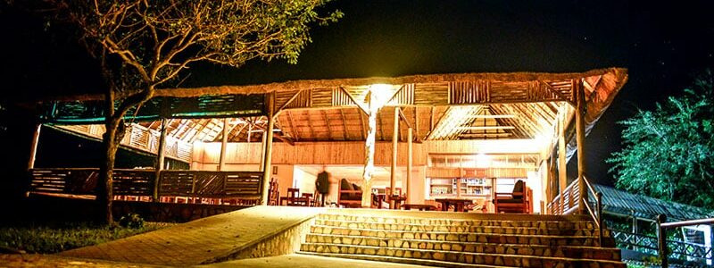 Twiga-Safari-at-Night