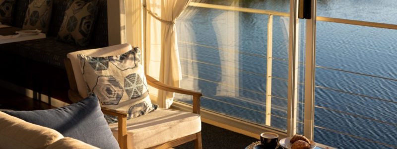 Zambezi Queen-lounge_area_2