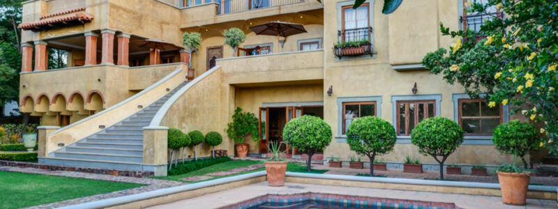 Catello Di Monte Pool Area