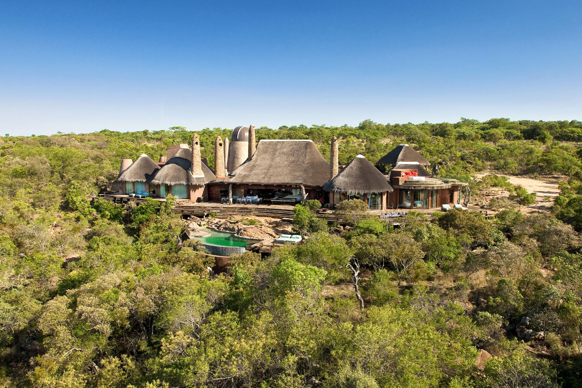 The award winning Leobo Lodge - malaria-free safari in south africa
