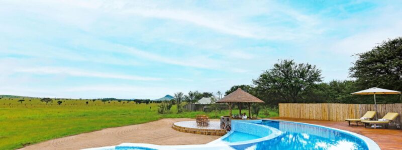 Infinity-Pool-with-Jacuzzi