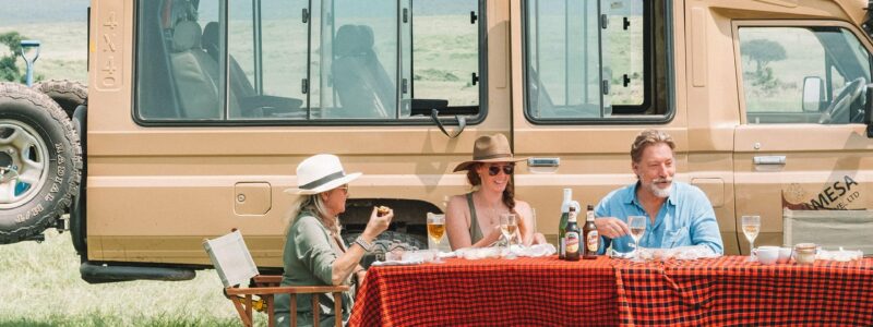 gibbs_farm_-_packed_lunch_in_the_ngorongoro_crater_-_natalie_roos2