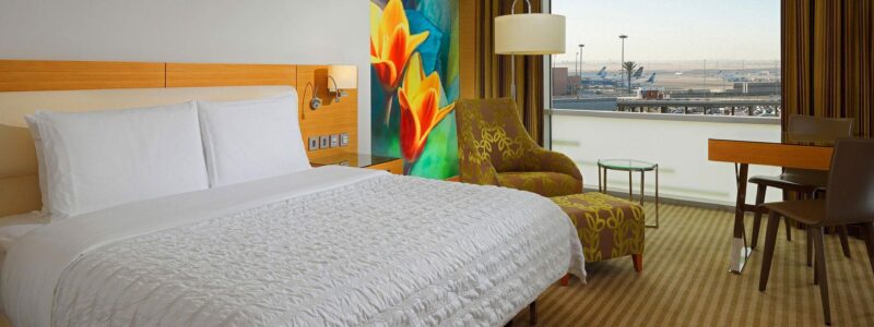 leonardo-1307541-caiam-king-guestroom-5551-hor-clsc_O-403281